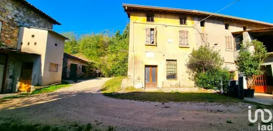 Edificio in Peschiera del Garda