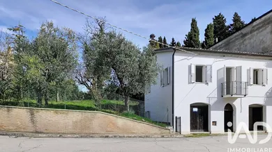 House in Montalto delle Marche