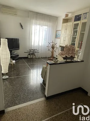 Appartamento 6 locali e più in Genova