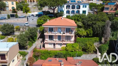 Appartamento in Finale Ligure