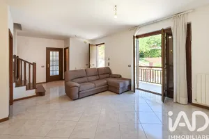Casa / Villa  indipendente in Sarnano