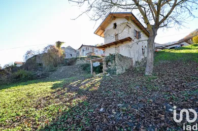 Townhouse in Camerana