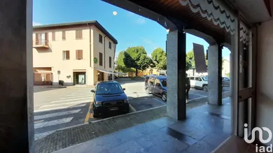 Shop/Premises commercial in Erba