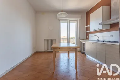 Appartamento 5 locali in Loreto