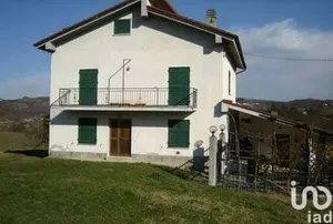 Villetta a schiera in Merana