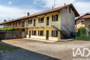 Villetta a schiera in Angera