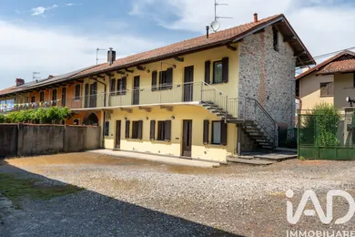 Villetta a schiera in Angera