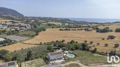 Land in Sirolo