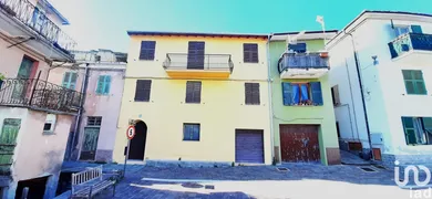Building in Arnasco