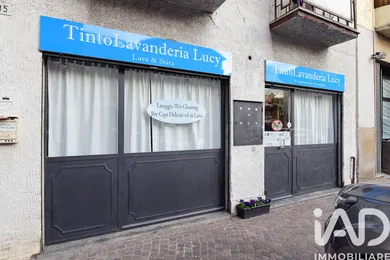 Shop/Premises commercial in Seveso