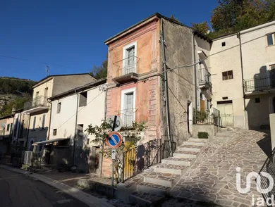 House in Goriano Sicoli