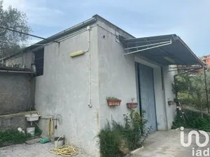 Shop/Premises commercial in Castel Madama