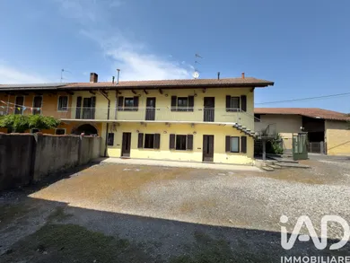 Villetta a schiera in Angera