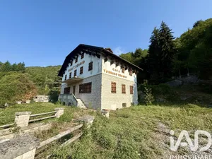 Edificio in Pornassio