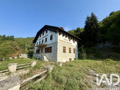 Edificio in Pornassio