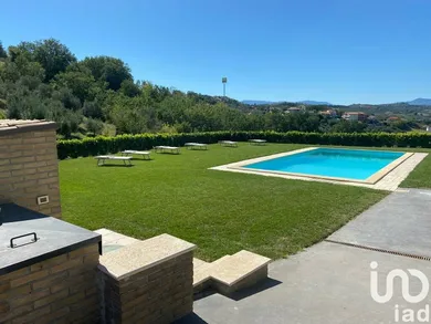 Villetta a schiera in Cappelle sul Tavo