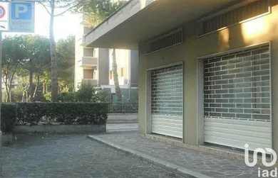 Shop/Premises commercial in Silvi
