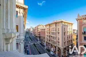 Appartamento 6 locali e più in Genova