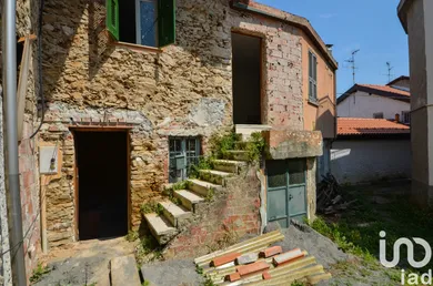 House in Cairo Montenotte