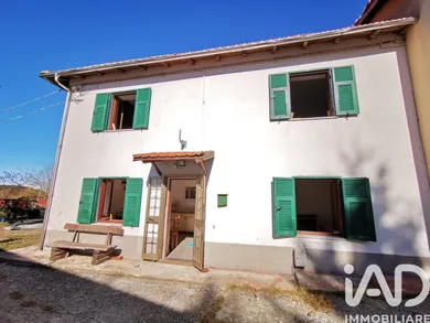 Casa/Villa in Giusvalla