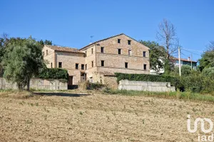 Park home in Falerone