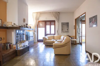Appartamento 5 locali in Osimo