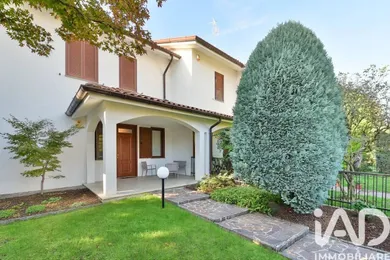 House in Mariano Comense