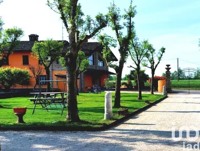 Chiatta / Casa galleggiante in Remedello