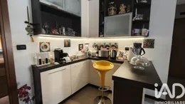 Appartamento 5 locali in Genova