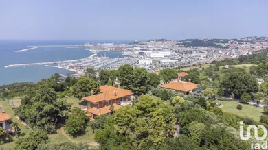 Cascina / Fattoria in Ancona