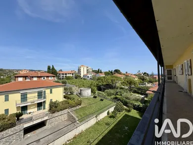 Apartment in Diano Castello