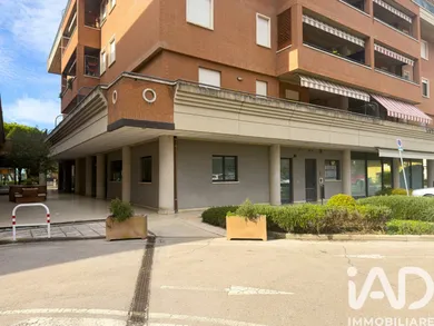 Negozio / locale commerciale in Bastia Umbra