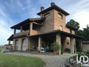 Villetta a schiera in Vernasca