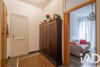 Appartamento 5 locali in Genova