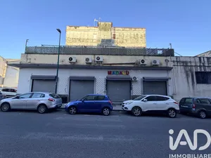 Shop/Premises commercial in Napoli
