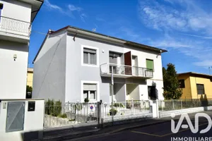 Casa/Villa in Campi Bisenzio