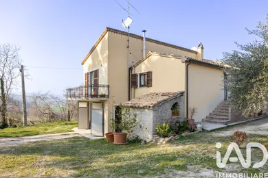 Villetta a schiera in Pergola
