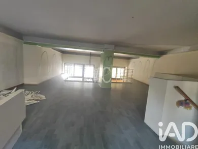 Shop/Premises commercial in Trento