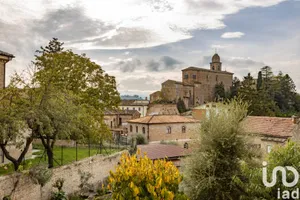 Apartment in Montottone