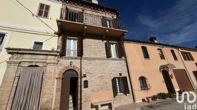 Traditional house in Falerone