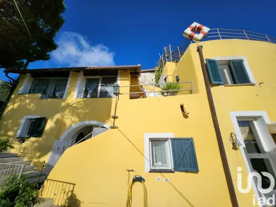 Edifici d'apartaments in Noli