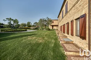 Rustico in Ponzano di Fermo