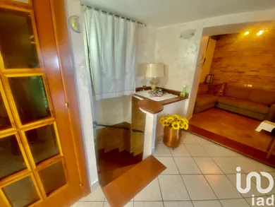 Village house in Montedinove