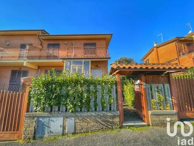 Cascina / Fattoria in Fonte Nuova