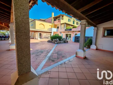 Shop/Premises commercial in Arzachena