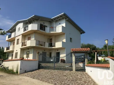 Farm in Città Sant'Angelo