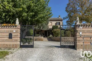 Cascina / Fattoria in Recanati