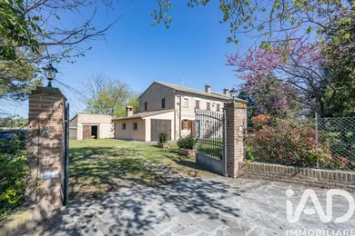 House in Monte San Vito