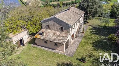 House in Monte San Vito