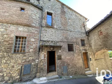 Appartamento in Sarteano